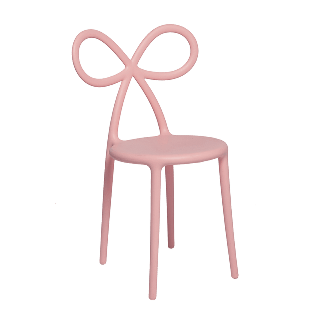 The Ribbon chair has become a symbol of strong female energy, which takes on identity, expressing all kinds of emotions. Grateful and amazing in its form becomes a symbol of a gift.
