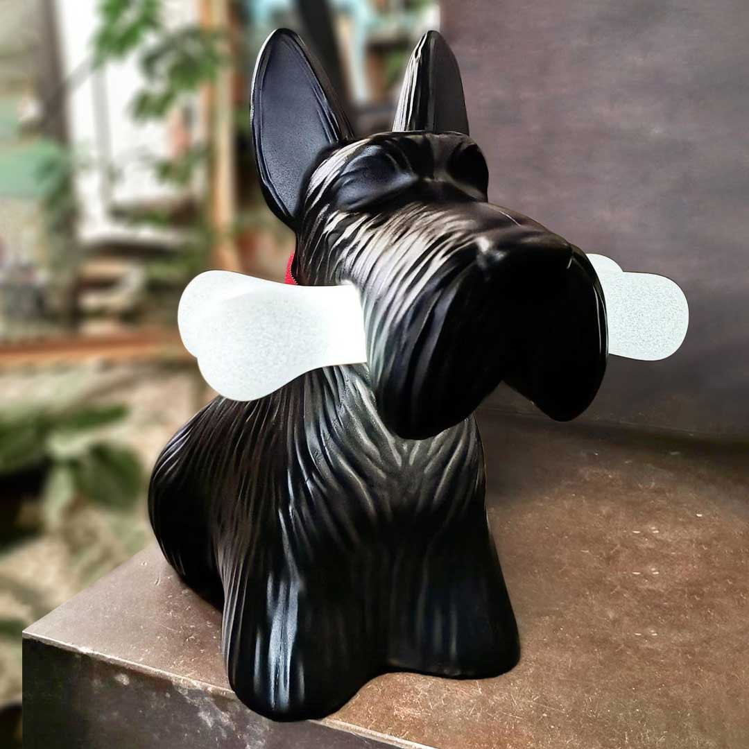 Scottie is looking for adoption! Designed by Stefano Giovannoni, this four -legged friend is ready to bring a joyful mood to your interior - happily holding a bone that you never part with. Calming and unconventional, will be the perfect home companion that will improve the humor every day. What's more, it can be controlled wirelessly with a remote control.