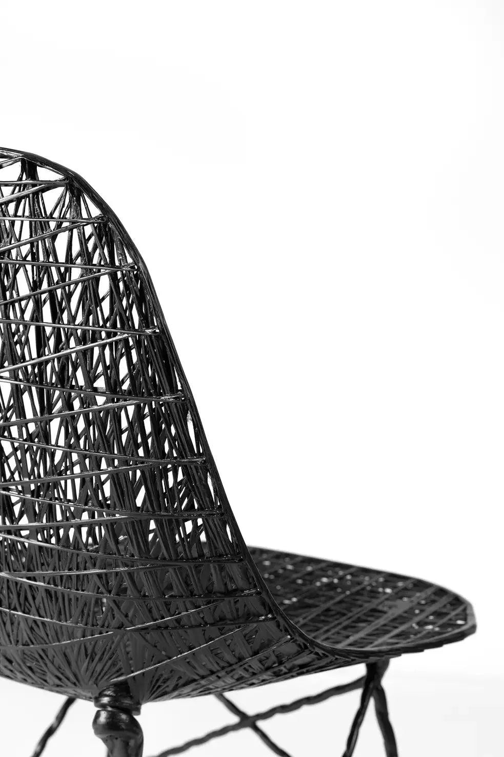 CARBON chair black Moooi Eye on Design