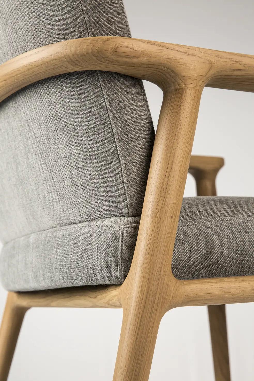 Chair with armrests ZIO oak wood Moooi Eye on Design