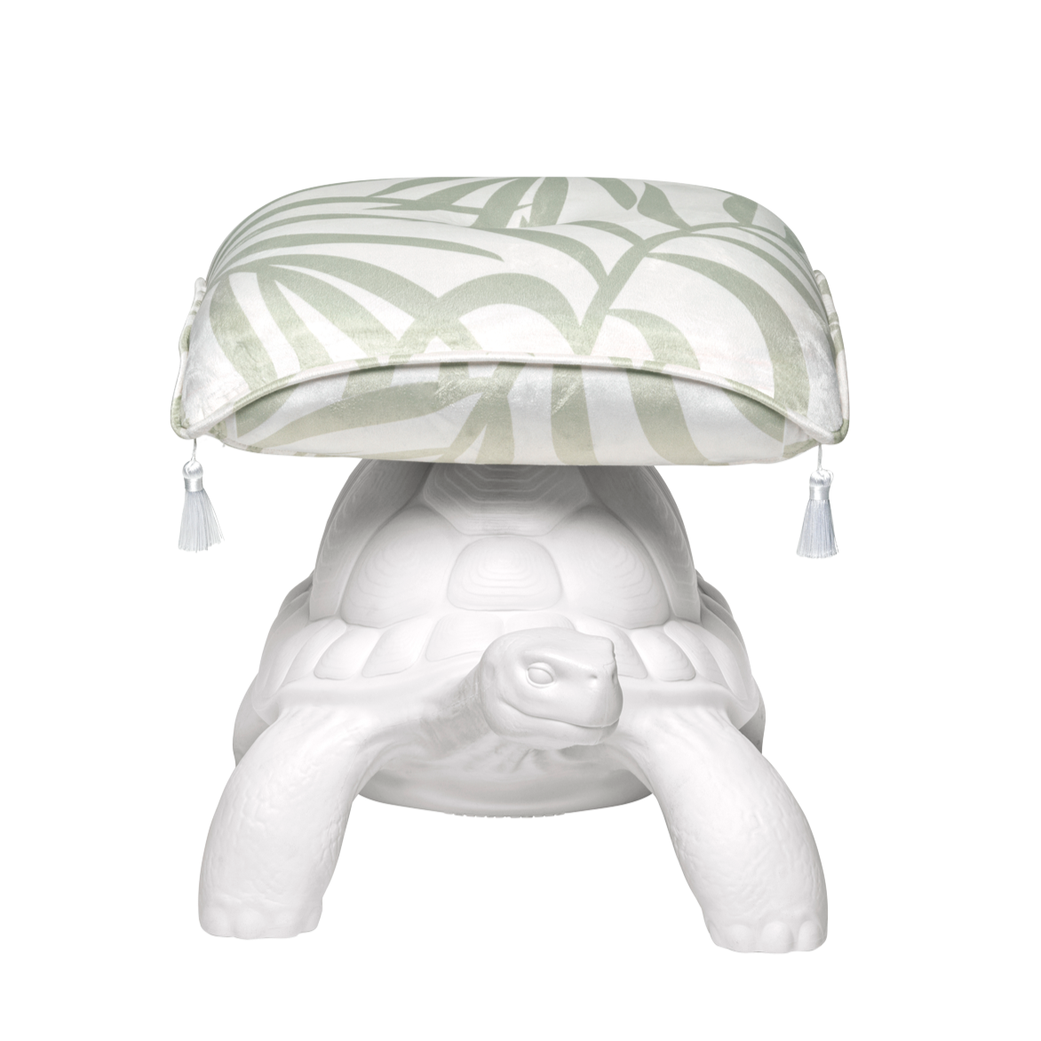 This nice, multifunctional turtle is another unusual Marcantonio project. The durable turtle armor maintains an elegant pillow, which is ideal as an unusual seat.
