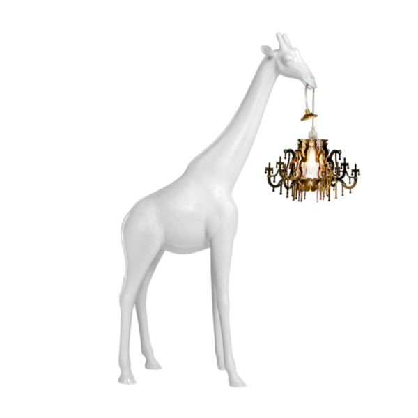 A phenomenal lamp designed by Marcantonio, which will enliven every living room, bedroom or elegant restaurant in an unusual way. The majestic giraffe holds a chandelier in the style of Maria Teresa in a miniature version. This is the perfect combination of good design with functionality. This spectacular lamp is a small work of art that will not only delight all guests, but also improve your mood every time you look at it. It is made of recycling materials.