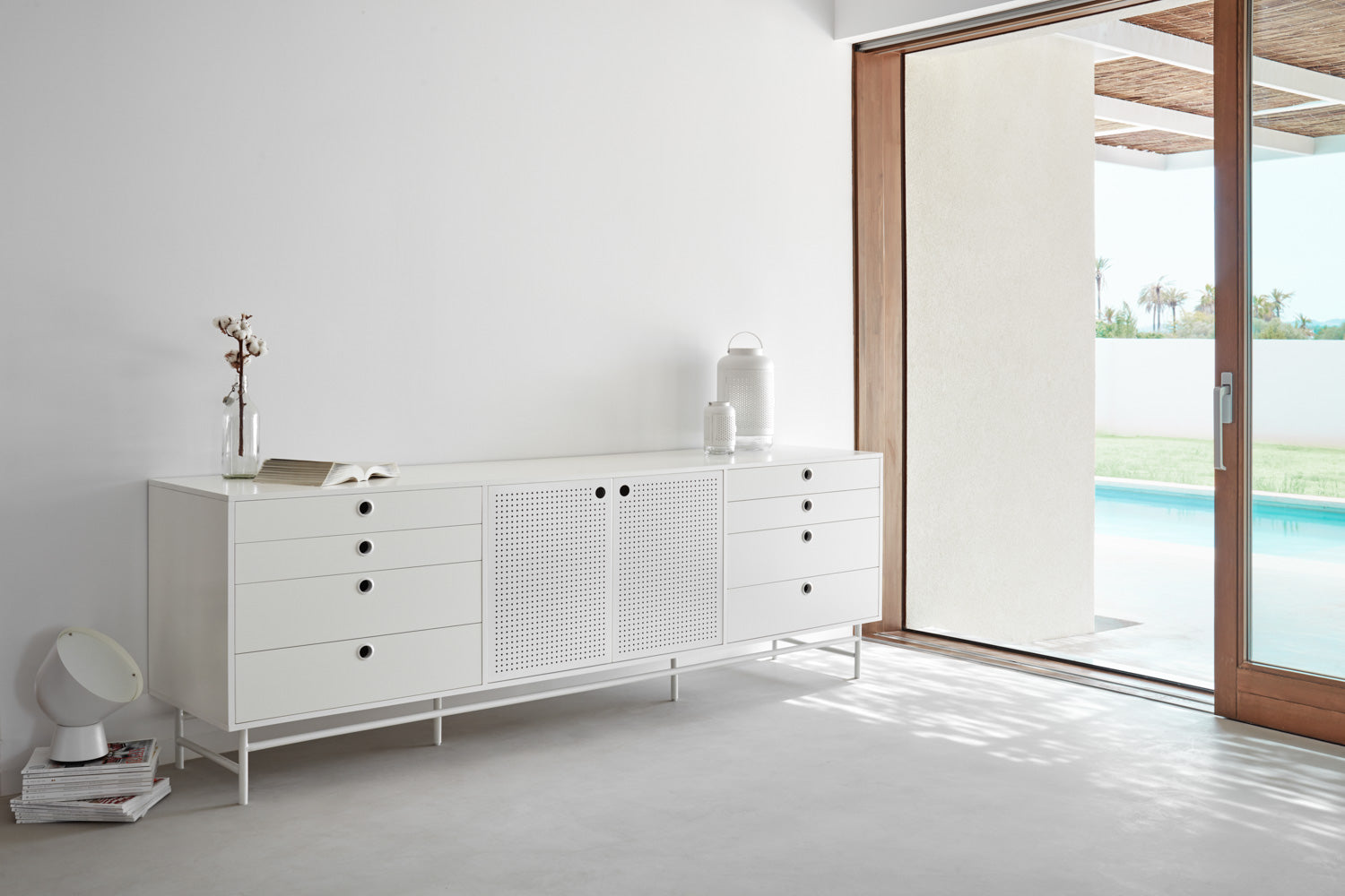 PUNTO low chest of drawers white