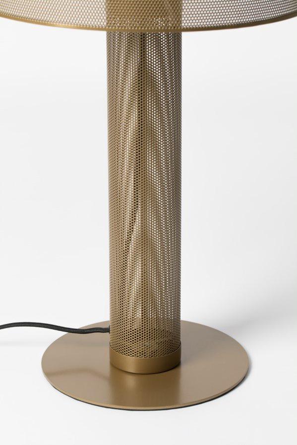 Thanks to our Bold Monkey Sweet Mesh table lamp, your space will change from poor to wonderful. Made of grille -shaped aluminum, this table lamp from the mesh throws on a moody, distributed glow. Thanks to the elegant and industrial design, this inspired mesh lamp makes a serious impression even before it is turned on.