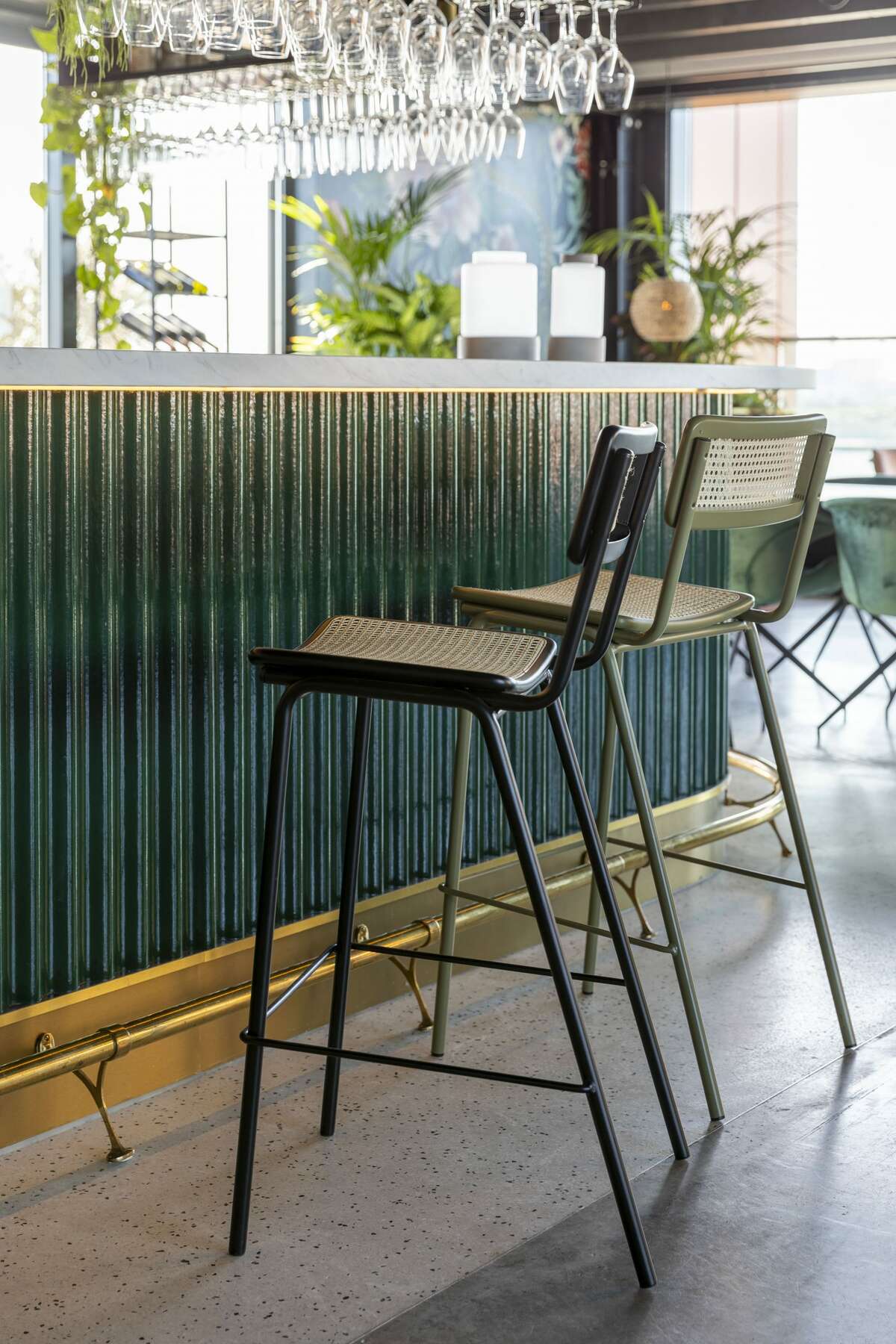 Higher bar stool JORT green, Zuiver, Eye on Design