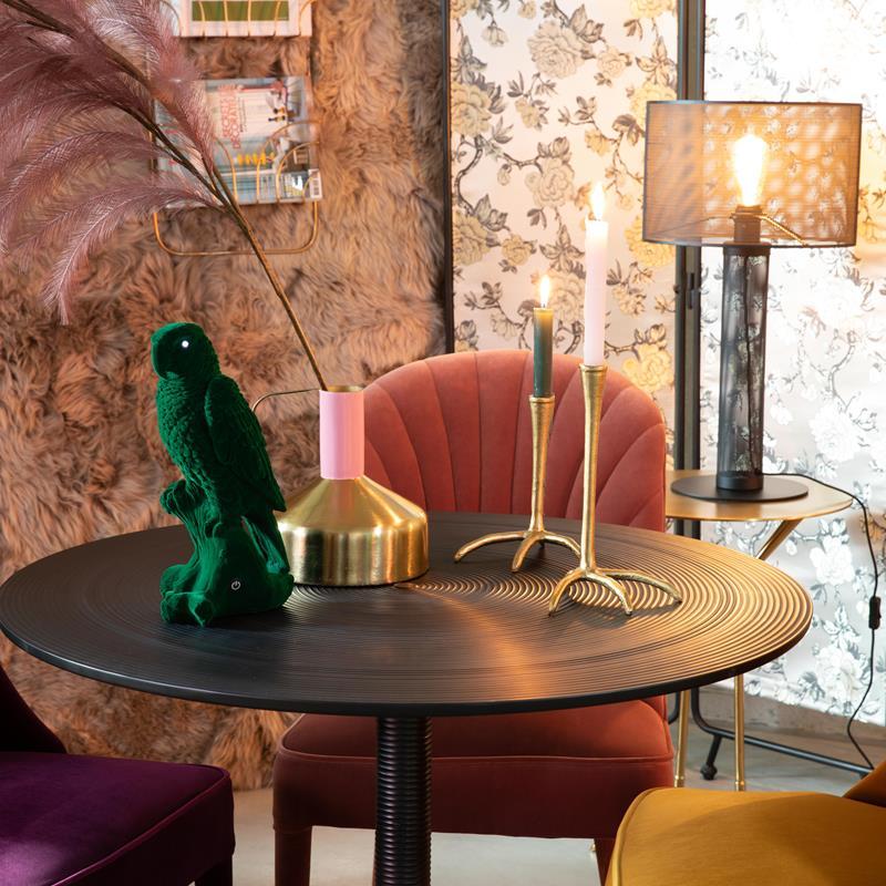 Just when you thought you have already seen all, Bold Monkey provides the Golden Heron candlestick, which is really unconventional. As for the interior design, the candles are almost on the agenda. But for a reason: stylish candlestick is one of the simplest interior hats. Meet the Bold Monkey The Golden Heron candlestick: Immediate atmosphere, with a little good humor.
