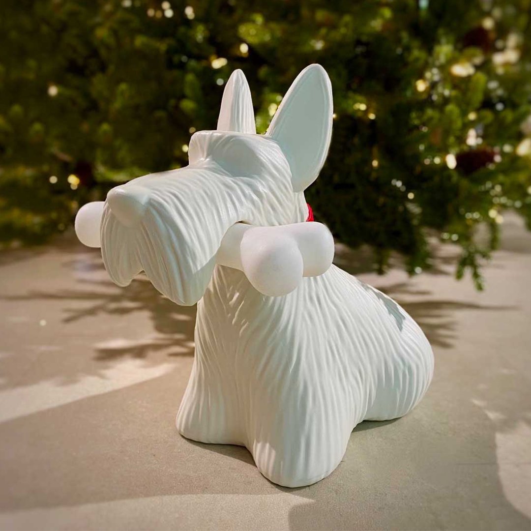Scottie is looking for adoption! Designed by Stefano Giovannoni, this four -legged friend is ready to bring a joyful mood to your interior - happily holding a bone that you never part with. Calming and unconventional, will be the perfect home companion that will improve the humor every day. What's more, it can be controlled wirelessly with a remote control.