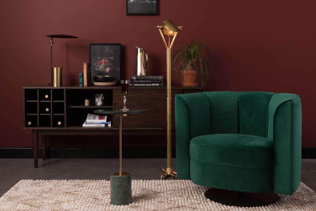 Falcon floor lamp will perfectly find a avant -garde living room, dining room or office. The basis is the Sokols of the Claw, which will introduce a note of eclecticism into any interior. Bold details that add elegance that add elegance.