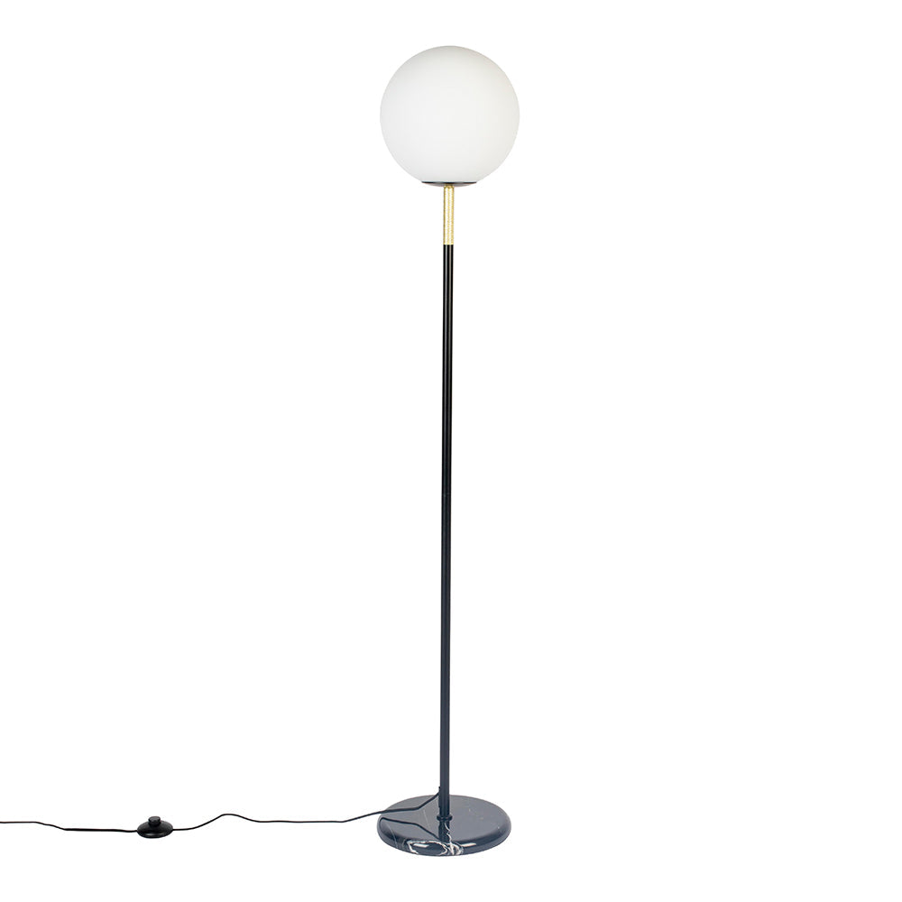 The Orion floor lamp is a combination of two various materials and textures that strengthen each other. All you have to do is look at the black iron foot, which was completed with unique pressed brass additives and milk glass. The class, which beats from this lamp, makes it perfectly complement the loft salon, giving it coziness. Bosco will work in an industrial office, as well as a modern office!