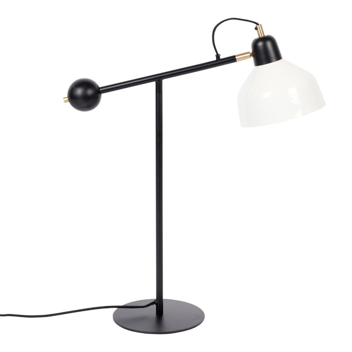 Scale lamp is a light source ideal not only for a desk in a modern office, but also on a dresser in an industrial decor. It is worth paying attention to a beautiful white lampshade and a black ball at the opposite end. The opposites attract, which introduces a note of elegance. Her entire charm was hidden in a combination of matte and shiny metal painted with the powder method. Thanks to this, it will do great in all conditions!