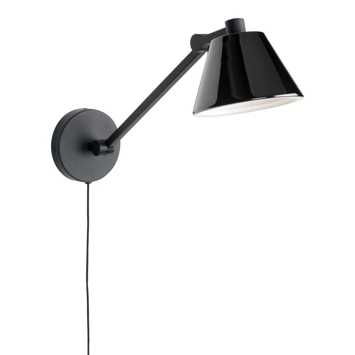 What not to like in a lamp or? This stunning lamp is made entirely of durable metal, has an adjustable shuttle frame and a fascinating narrowing lampshade with a cool, black shiny finish. Inside the lampshade there is a white coating, which resembles ceramics and will perfectly match every modern office, a Scandinavian salon or a minimalist office.