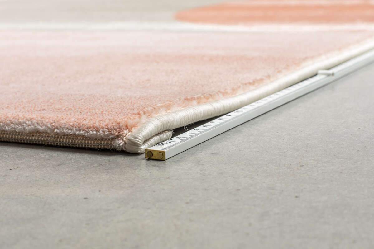 HILTON pink rectangular carpet
