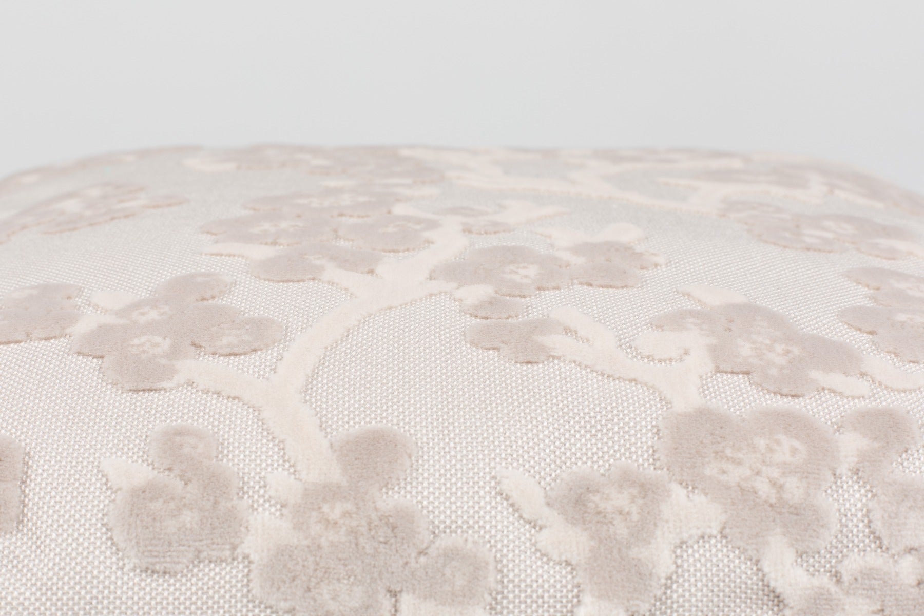 Cushion APRIL white, Zuiver, Eye on Design