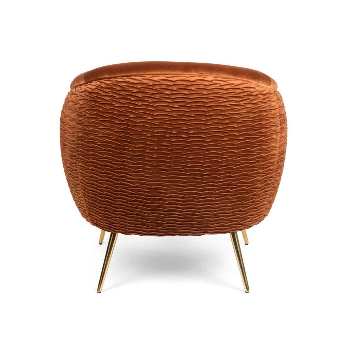 A seating armchair with a personality that attracts attention. Rich, velvety upholstery, impeccable rounding and textured backrest are his hallmarks. So Curvy should not sit quietly in the corner.