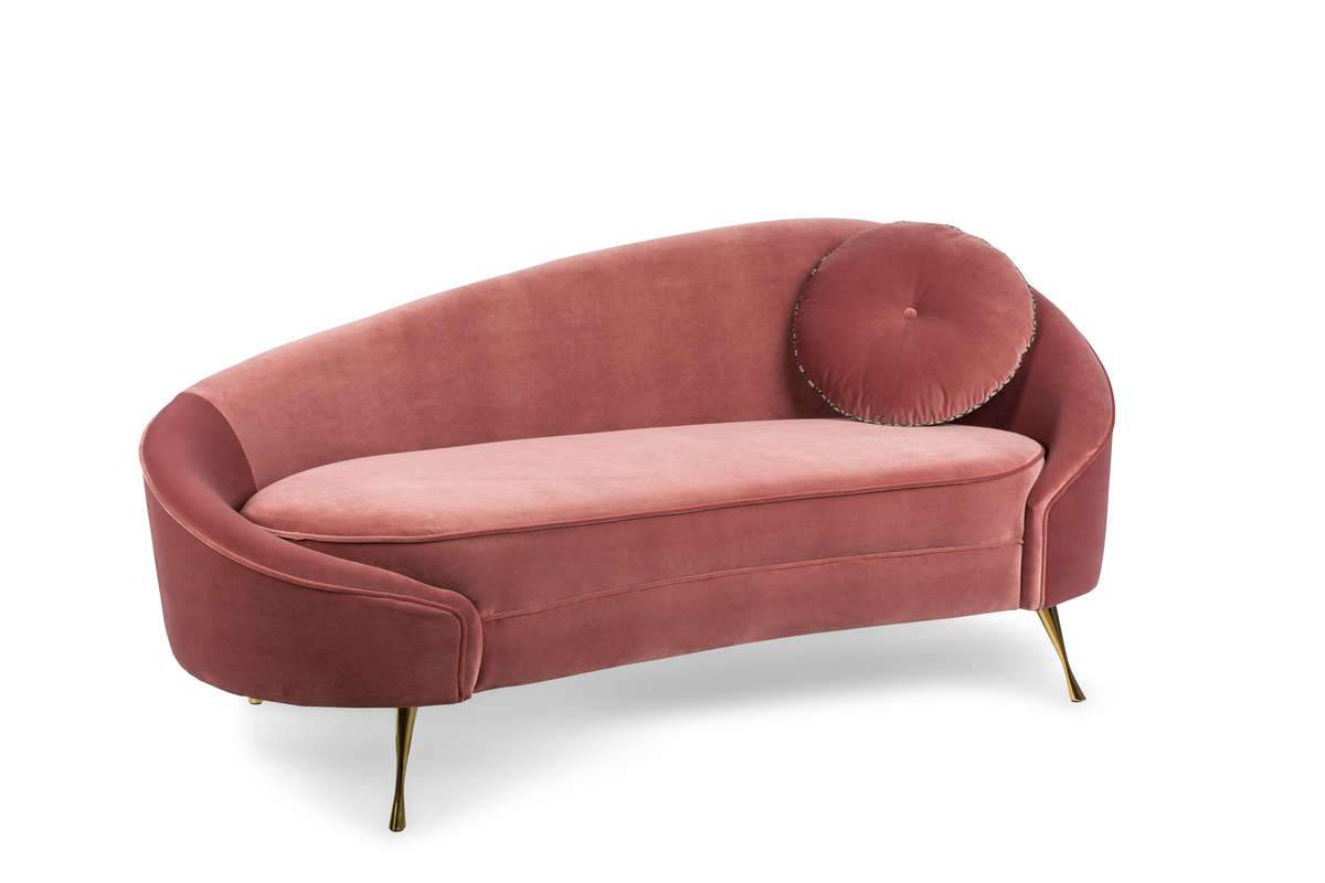 This plush, velvet sofa brings the quintessence of Parisian style to every space. Sofa Bold Monkey I am Not A Croissant has an asymmetrical design, with one side of the sofa support made so that it is higher than the other. Sofa asymmetry is balanced by clean lines, strong shape and a round pillow to throw.