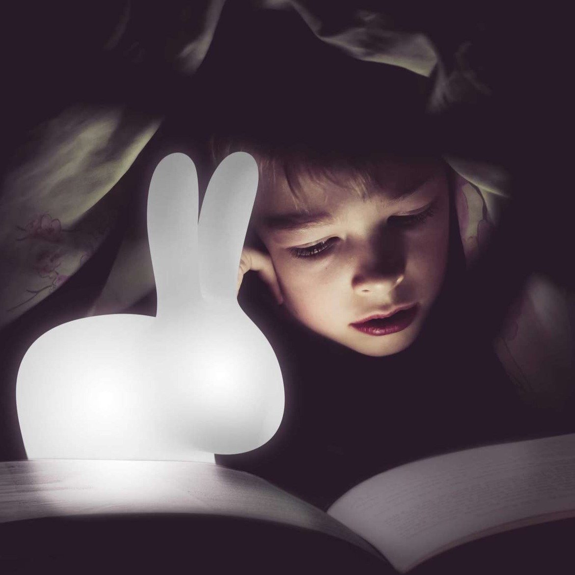 Rabbit XS is a wireless lamp designed by Stefano Giovannoni. It has a battery, LED light and 16 different, replaceable RGB colors. A symbol of love and fertility, this toddler will bring you happiness!
