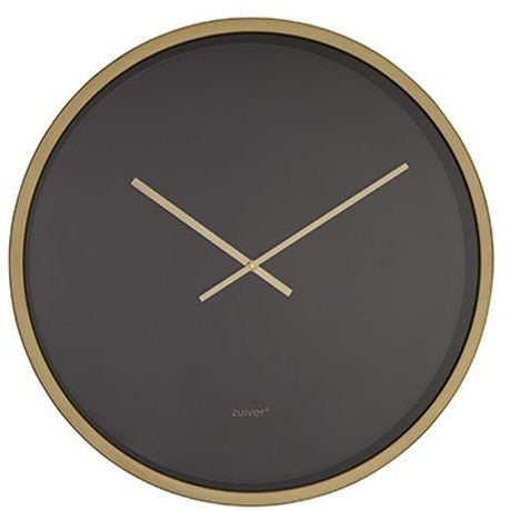 Any boring wall in a modern living room or in a minimalist dining room asks to hang the Time Bandit clock. The perfect combination of classic design and innovative ideas means that it will always be on time. Made of the highest quality steel painted with a powder method, with simple aluminum tips. A frame made of the highest quality materials in which the glass was inserted to protect it from dirt.