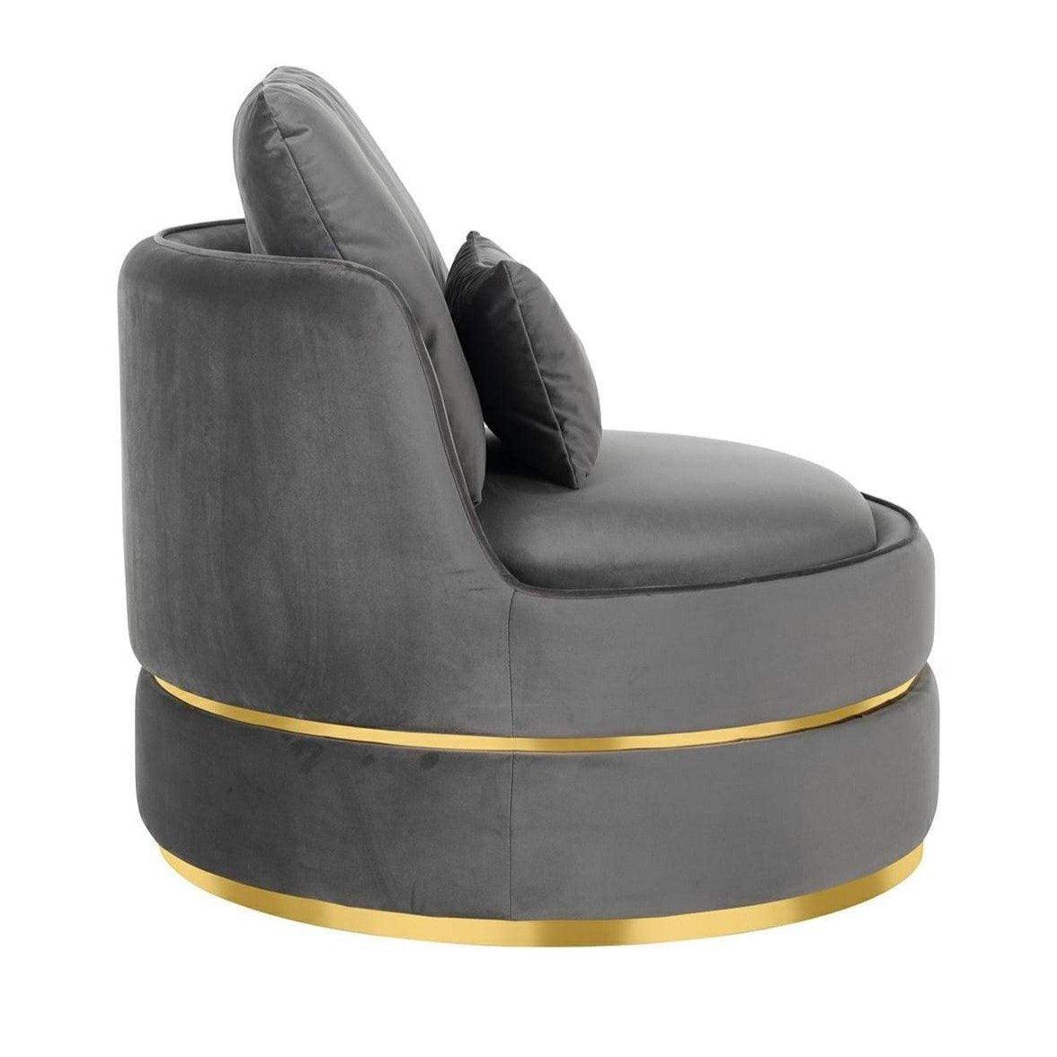 Kylie is a unique combination of convenience with an exclusive look in the glamor style. Two velor pillows increase the comfort of the chair to the highest level. The base from brushed golden steel gives Kylie modern design, which will fit well into the latest trends.