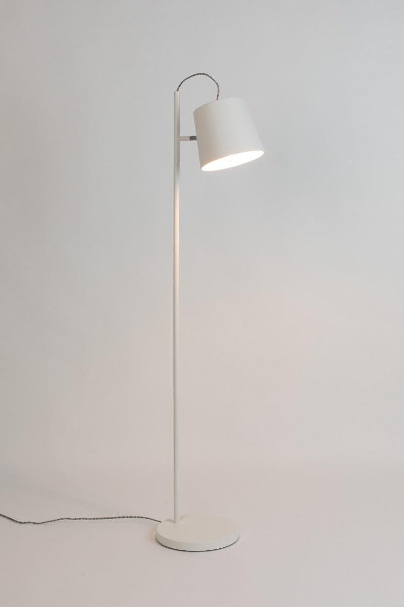 BUCKLE HEAD floor lamp white - Eye on Design