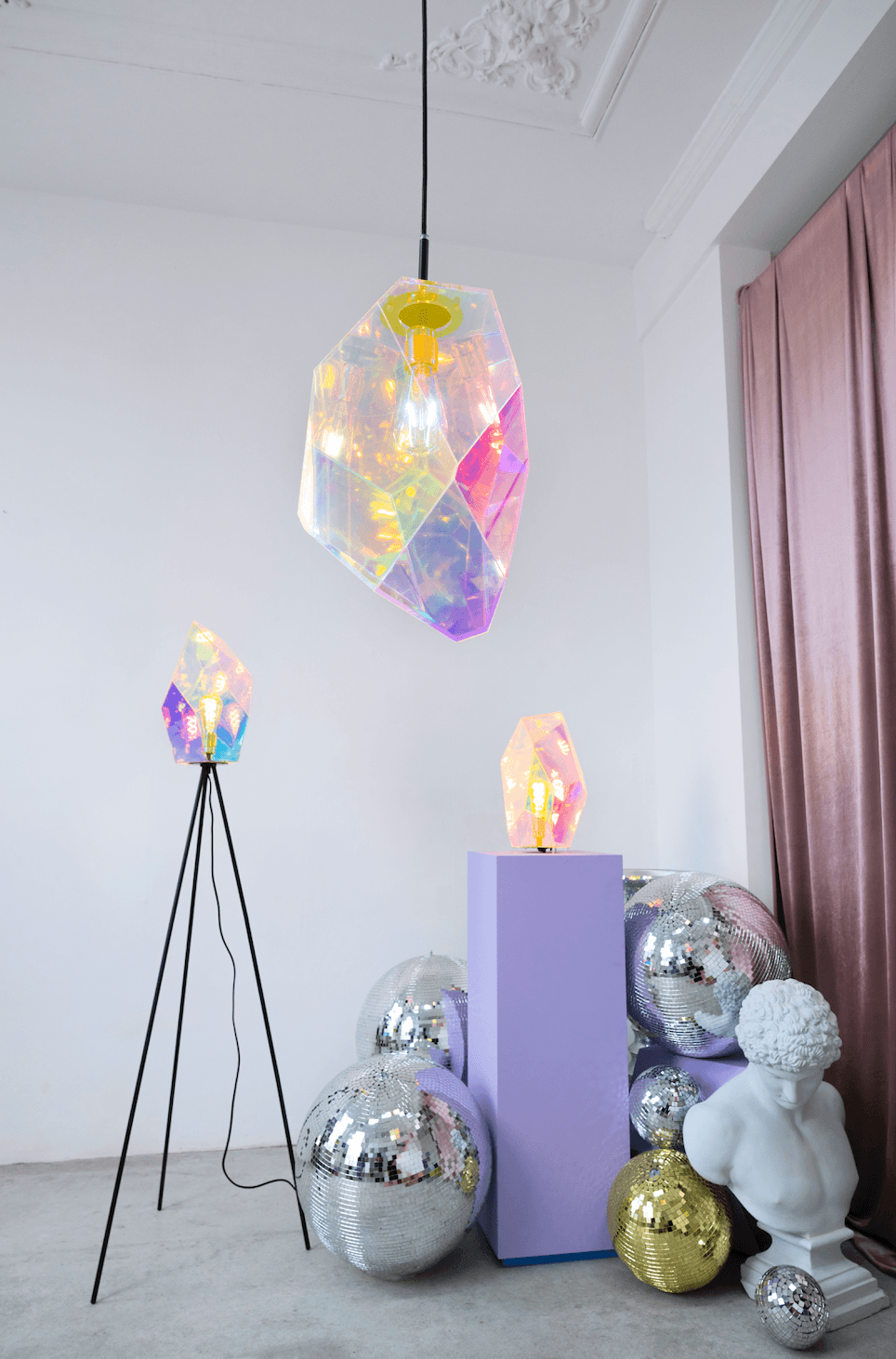 DIAMOND DEAR acrylic floor lamp - Eye on Design