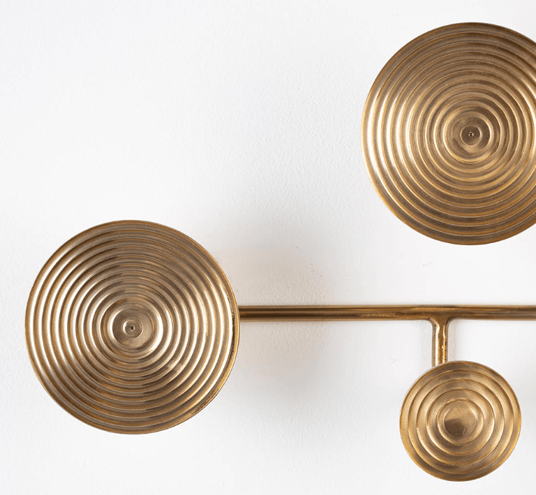 HYPNOTISING wall hanger brass - Eye on Design