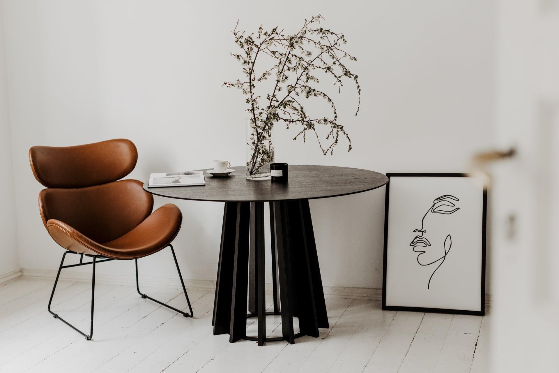 MOLDE table black oak - Eye on Design