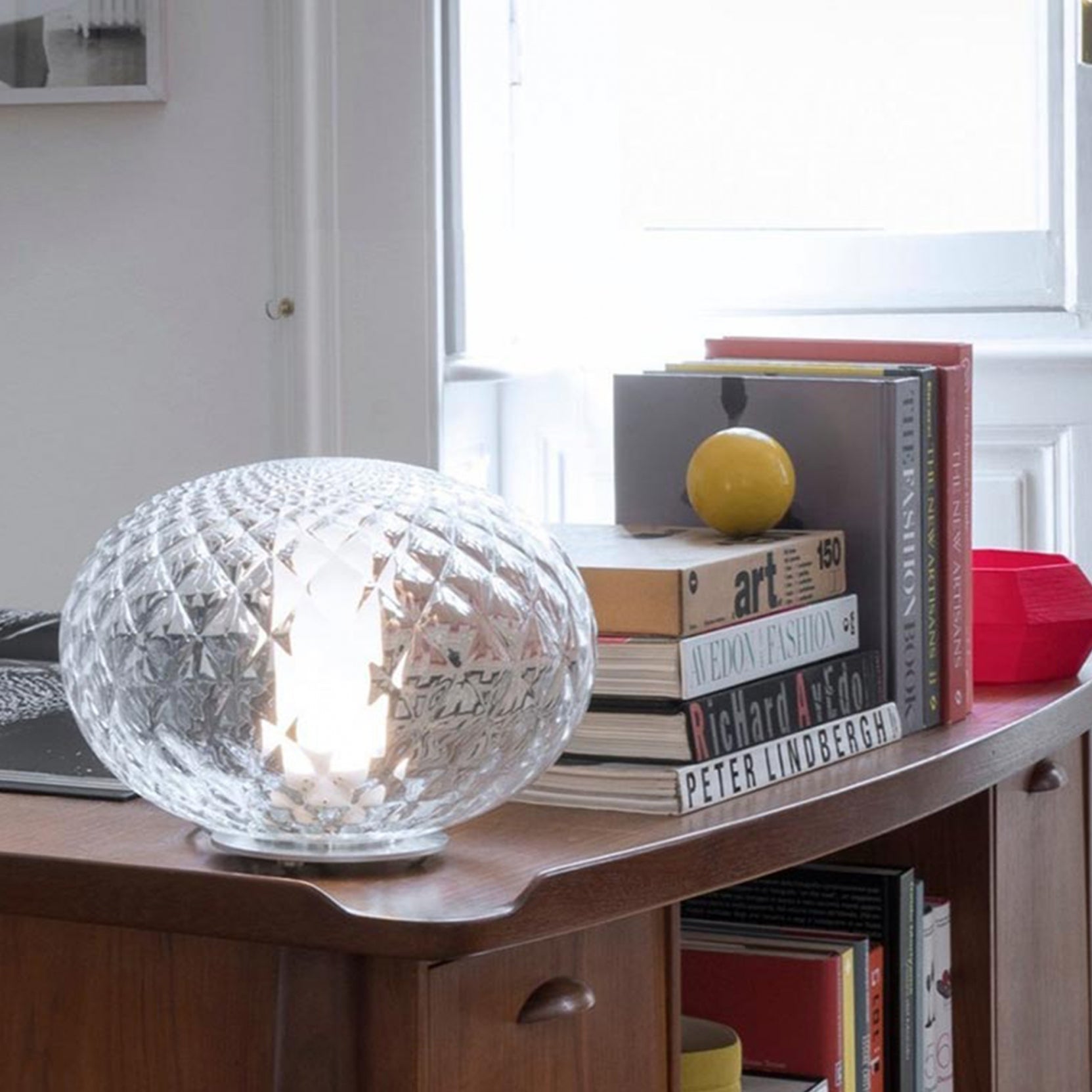 RECUERDO glass table lamp - Eye on Design