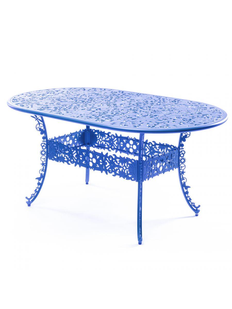 Oval garden table INDUSTRY blue - Eye on Design