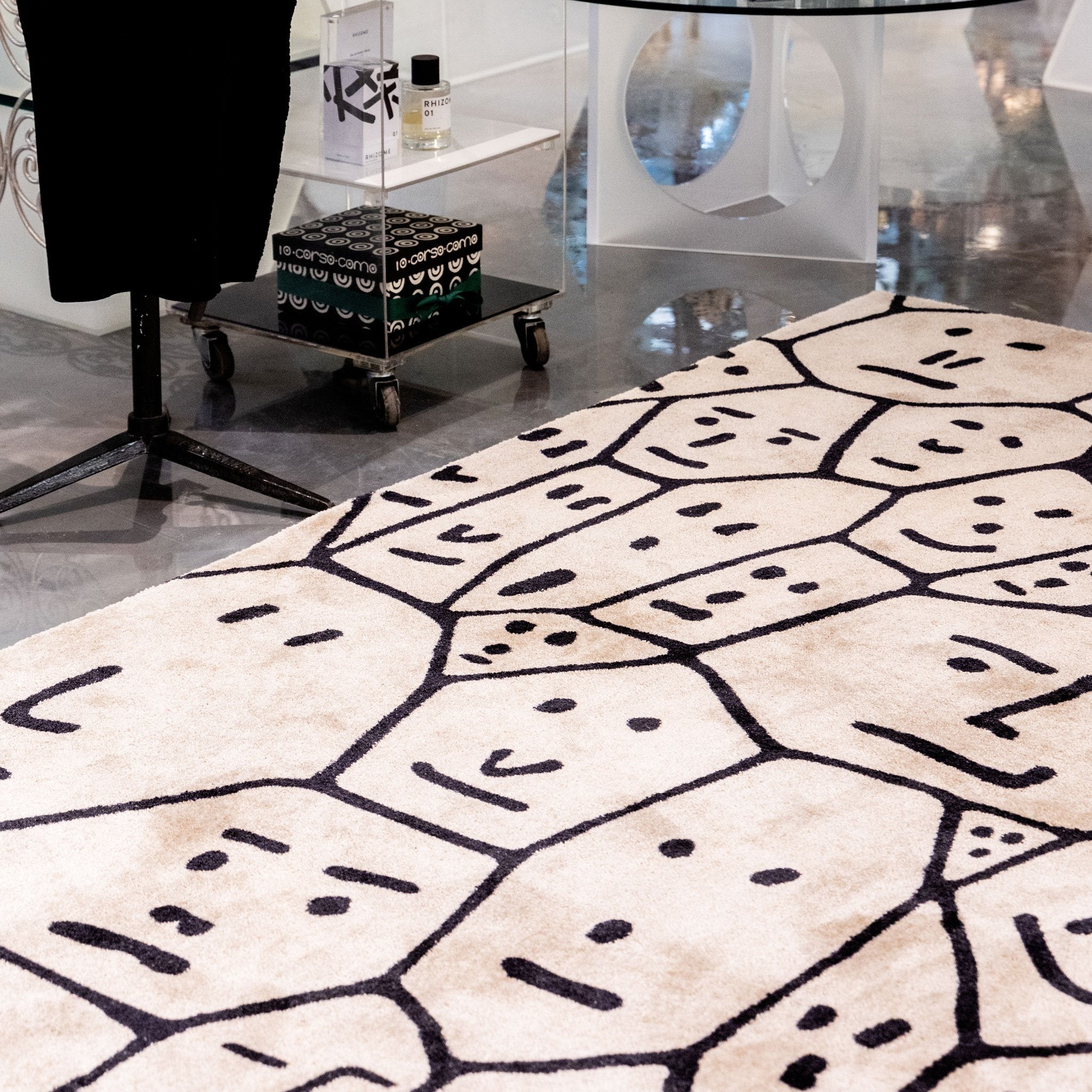 PEOPLE beige rectangular carpet, QeeBoo, Eye on Design