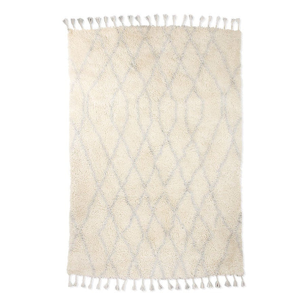 This fine Berber wool rug will add an elegant touch to any room it appears in. The muted colour scheme means that it will not overwhelm any domestic corner in which it is placed.

A living room kept in a minimalistic style, which needs warming up, is an ideal place for this addition. A bedroom with a modern décor will become a place where getting up will be easier.