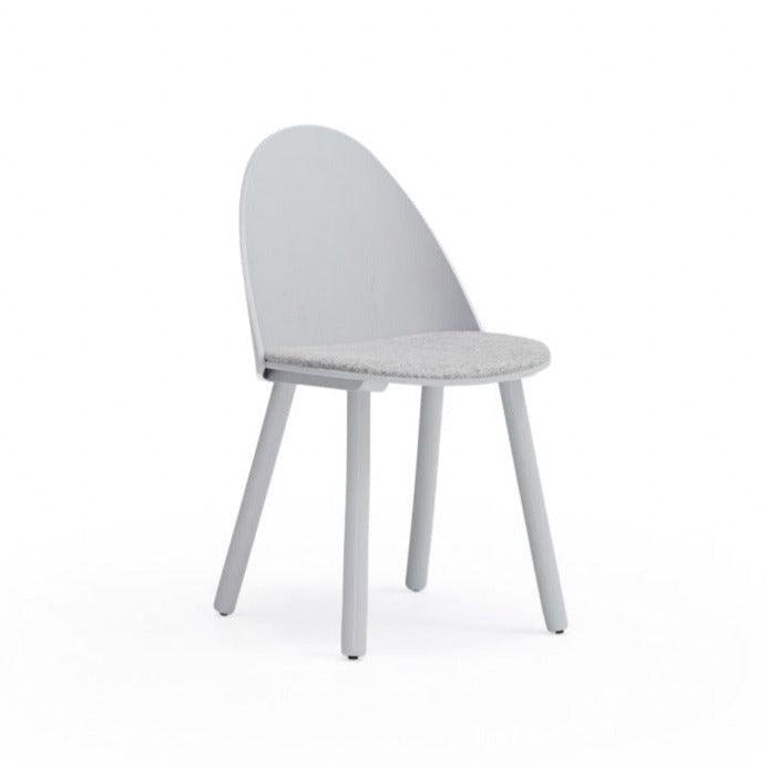 UMA chair light grey - Eye on Design