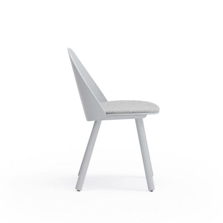 UMA chair light grey - Eye on Design