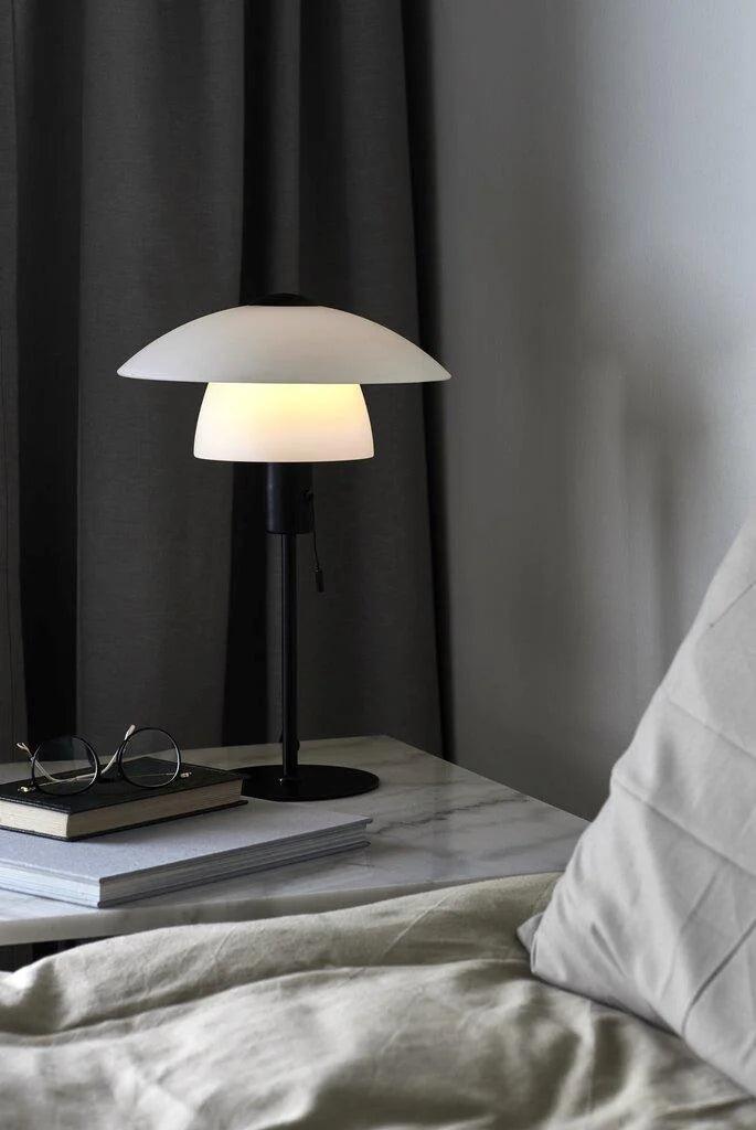 VERONA table lamp black - Eye on Design