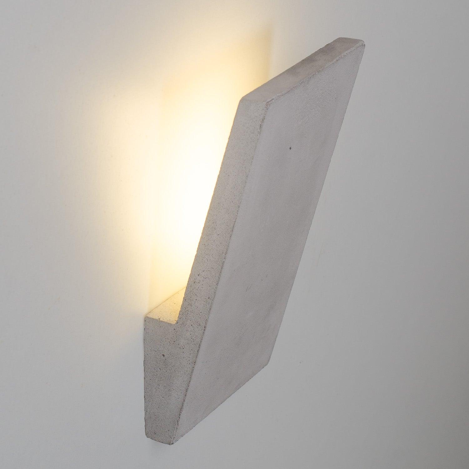 Wall lamp IRMA concrete - Eye on Design